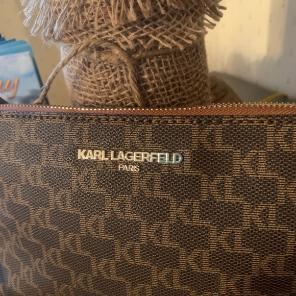 Karl Langerfeld, crossbody bag. Brown K L signature. 4 inches of chain on strap. - Picture 2 of 11